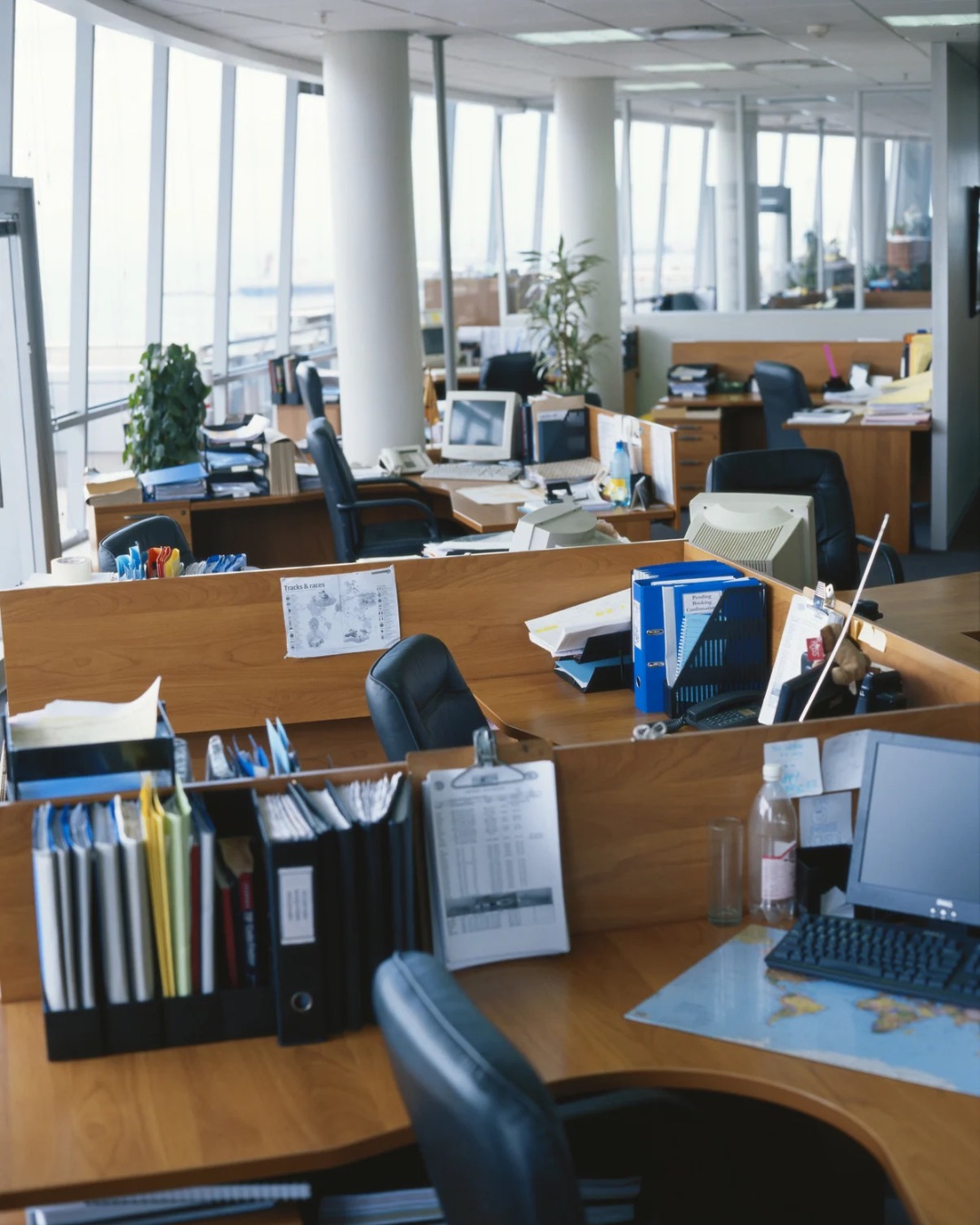 Working business interior designs corporate style by jivan furniture