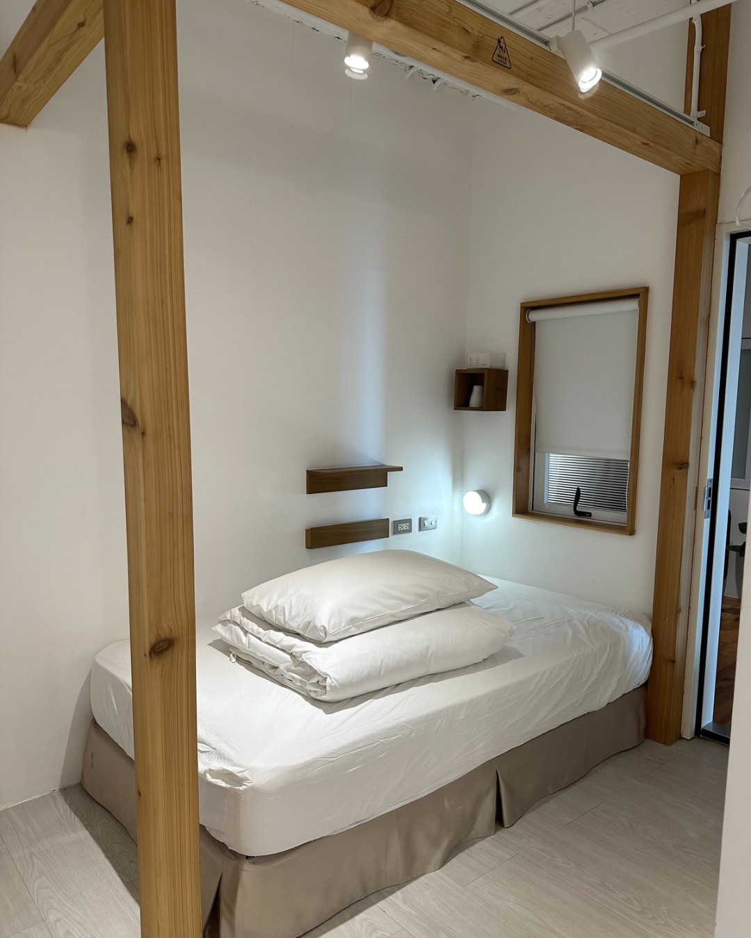 Hotel rooms Interior designs by jivan furniture